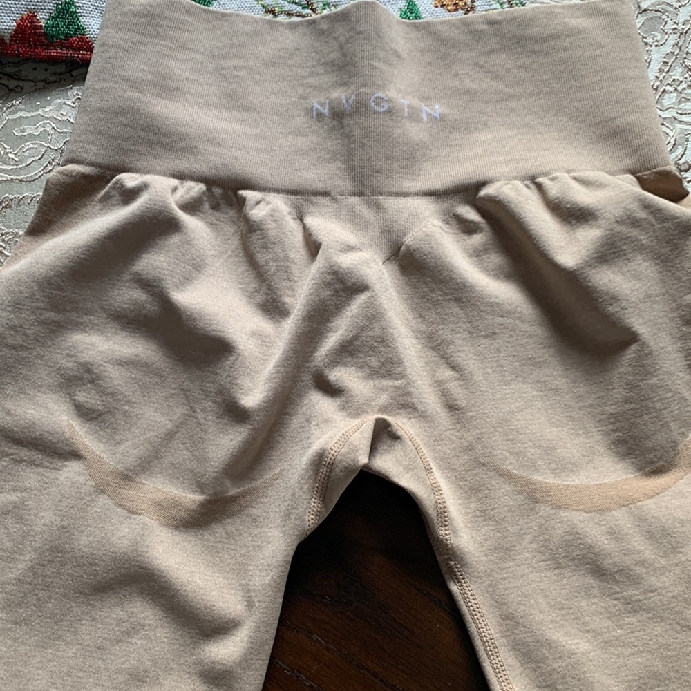 NVGTN Contour Seamless Leggings size M NWT - Picture 5 of 10
